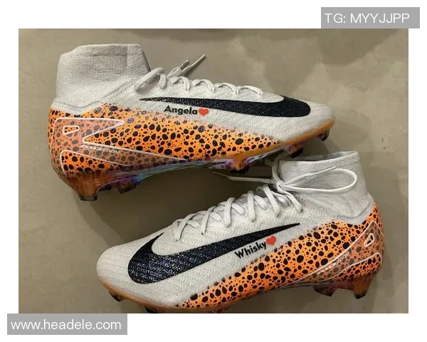 恒大球星穿着定制足球鞋展现独特风采细节揭秘 恒大球星穿着定制足球鞋展现独特风采细节揭秘